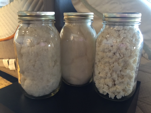 These jars contain the 3 100% organic materials that are found in all Organicpedic mattresses. Wool, cotton and natural latex.